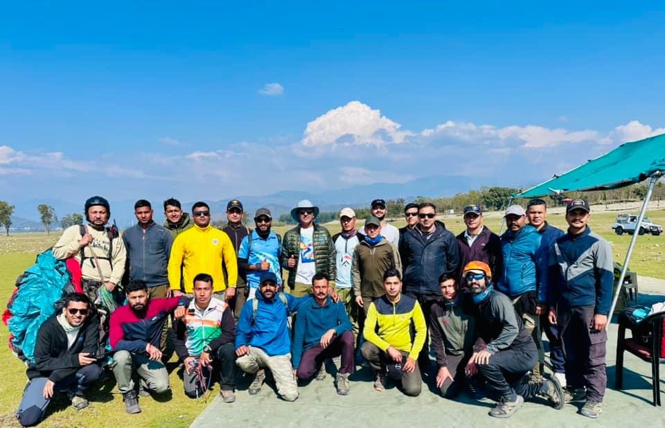Indian Army Paragliding Team with Temple Pilots