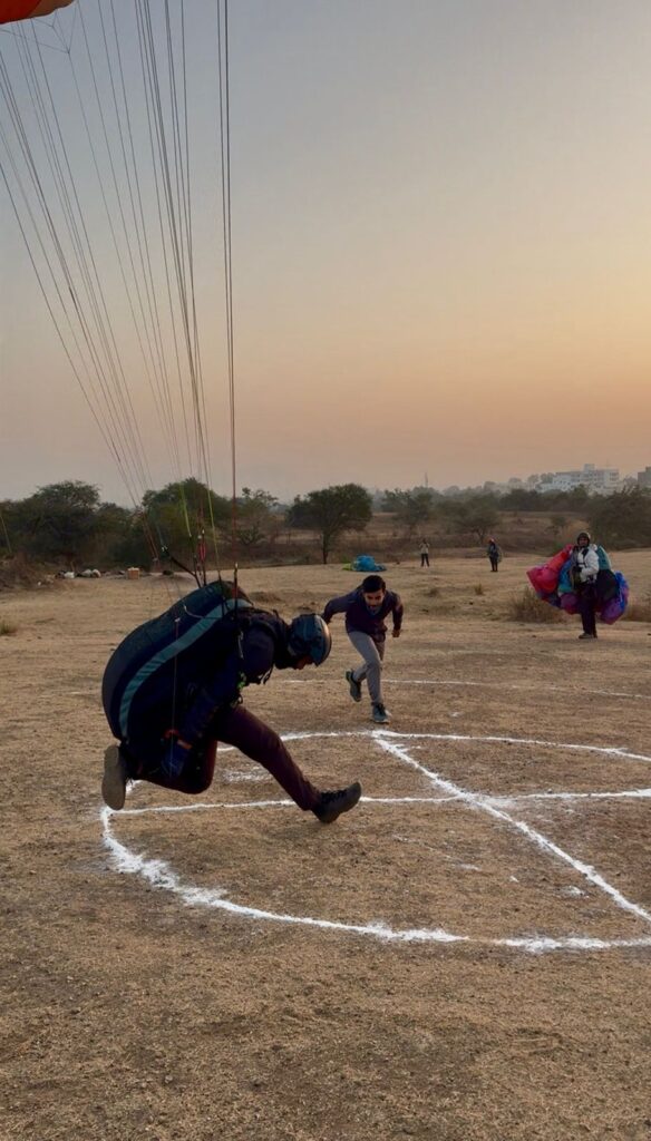 Paragliding Landing on the Spot in Accuracy Comp