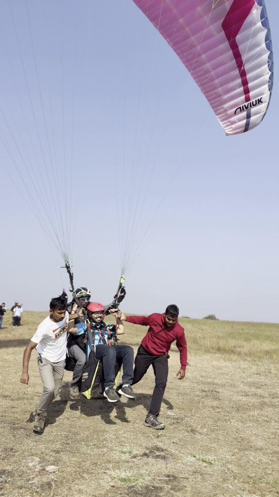 Paragliding Landing in Kamshet